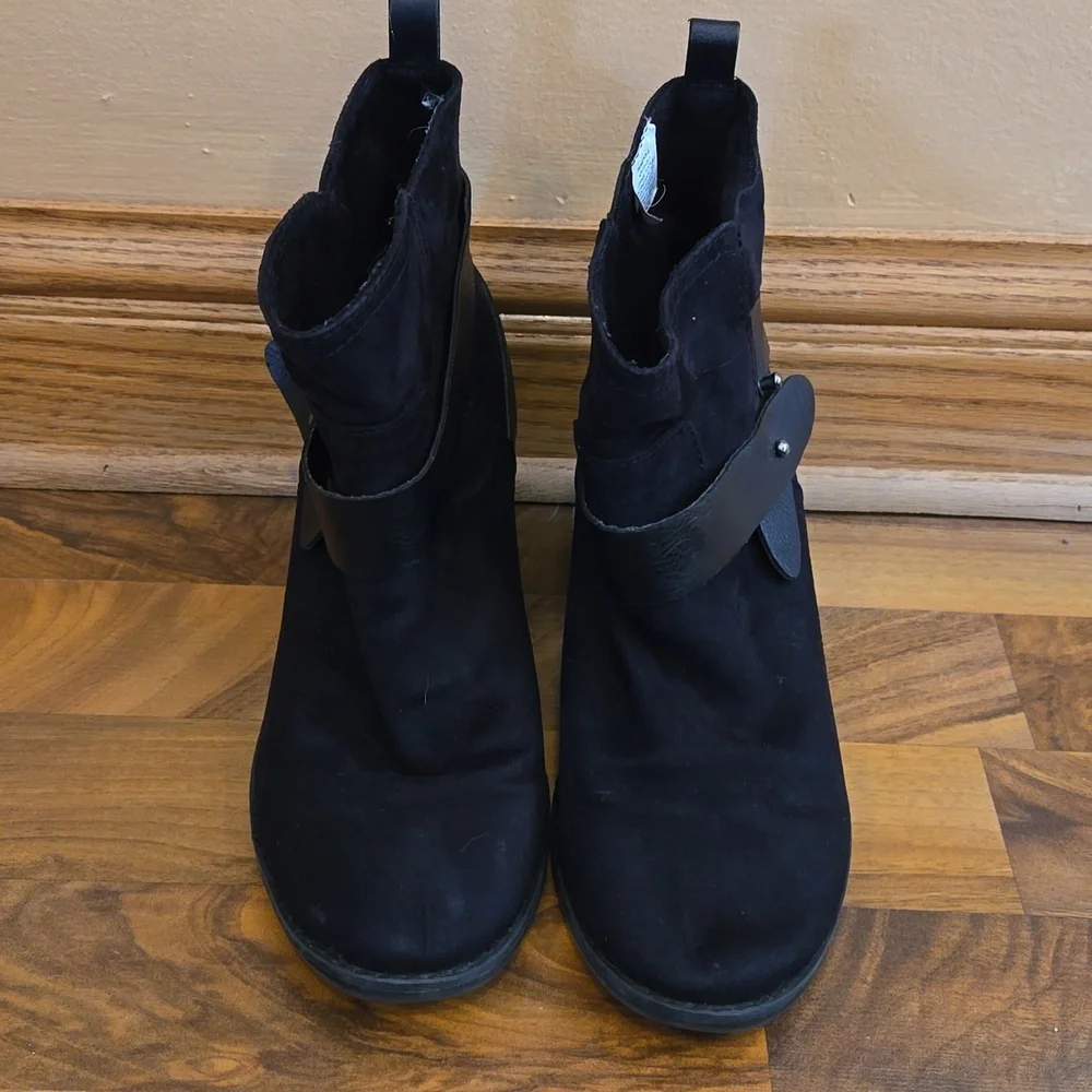 Cross strap ankle boots